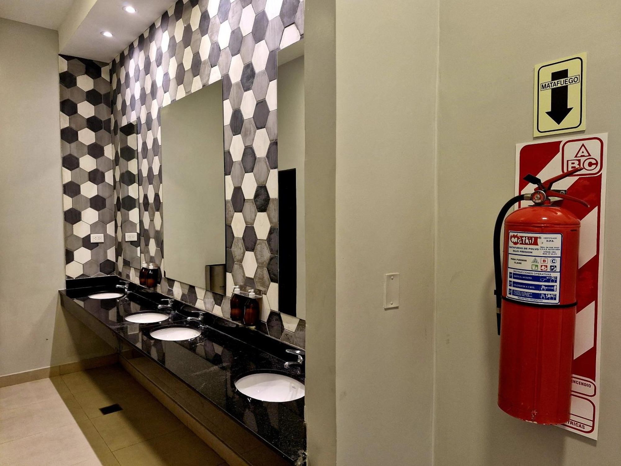 La Angostura Hotel 3*
